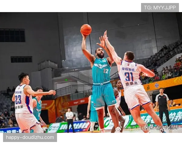 山东队位居第十二名 季后赛席位争夺面临压力