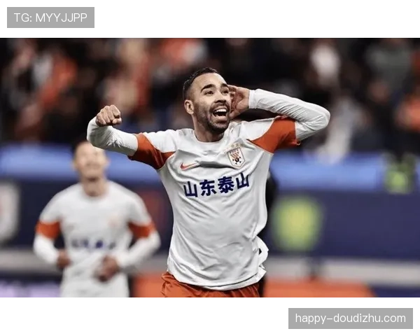 泰山德尔加多首秀低迷半场被换 外援磨合仍需时间